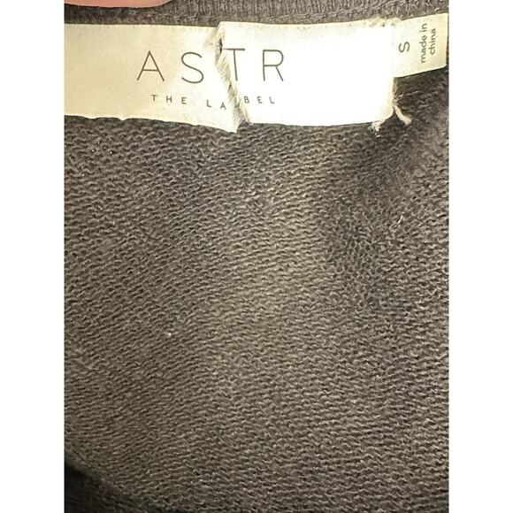 ASTR The Label Black Moxie Cropped Twist Front Top Size Small - Picture 3 of 11